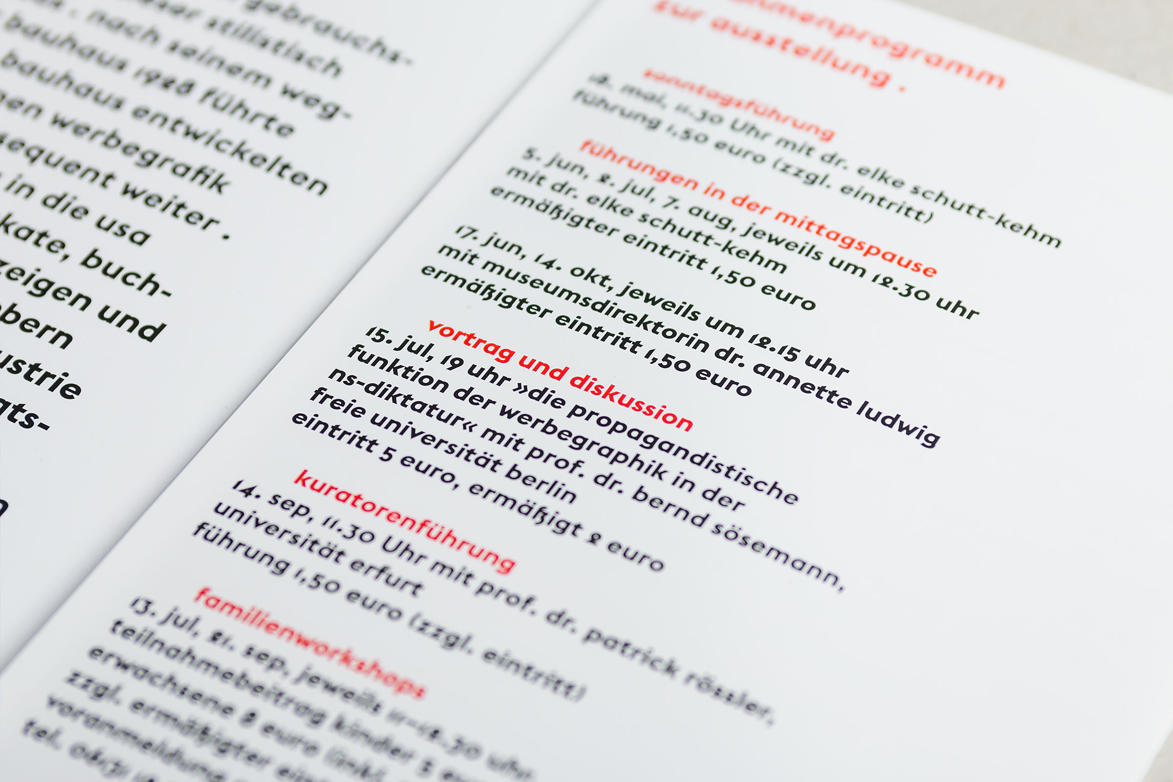 Typografische Details im Flyer zur Herbert Bayer-Ausstellung im Gutenberg-Museum Mainz. Das Museum der Zukunft © Christian Weber – Büro für Gestaltung und Kommunikation